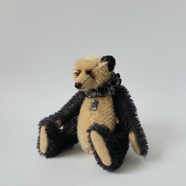 5" collectors bear by Anita Weller of Puzzle Bears