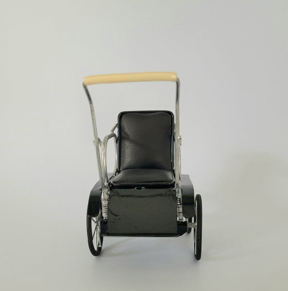 1/12th 1950s push chair by Colin and Yvonne Roberson