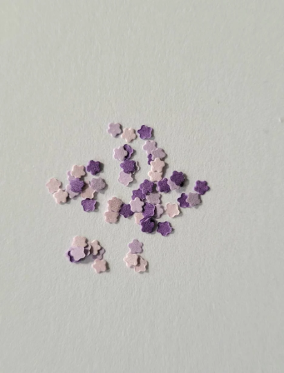 Tiny Punched paper flower shapes for 48th scale miniatures. Choose your colours. 3 tonal colour mixes. 180 flowers per bag