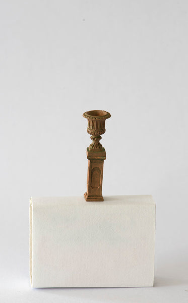 1/24th Aged Terracotta Pedestal