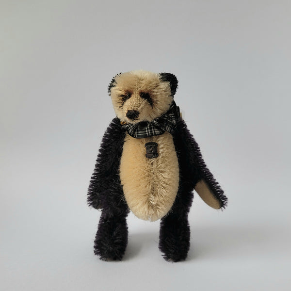 5" collectors bear by Anita Weller of Puzzle Bears