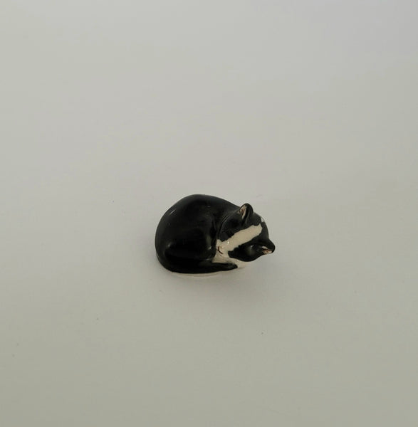 1/12th scale ceramic cat