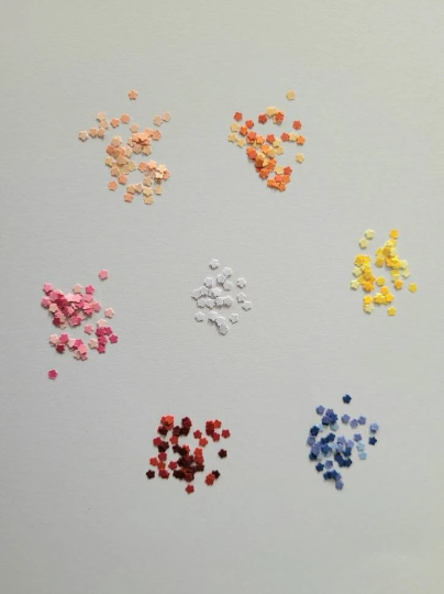 Tiny Punched paper flower shapes for 48th scale miniatures. Choose your colours. 3 tonal colour mixes. 180 flowers per bag