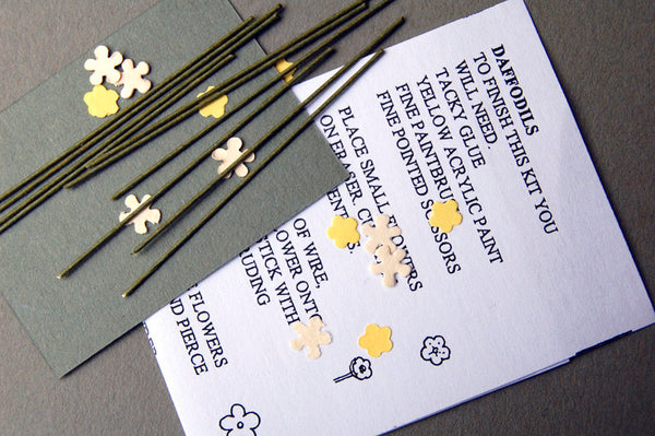 Daffodil Paper Flower Kit  for 1/12th scale Dollhouses, Florists and Miniature Gardens